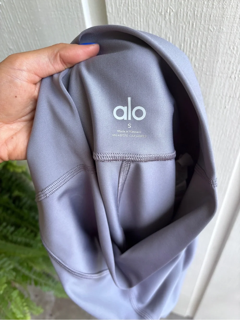 ALO Yoga Airlift Lavender-Gray Leggings
